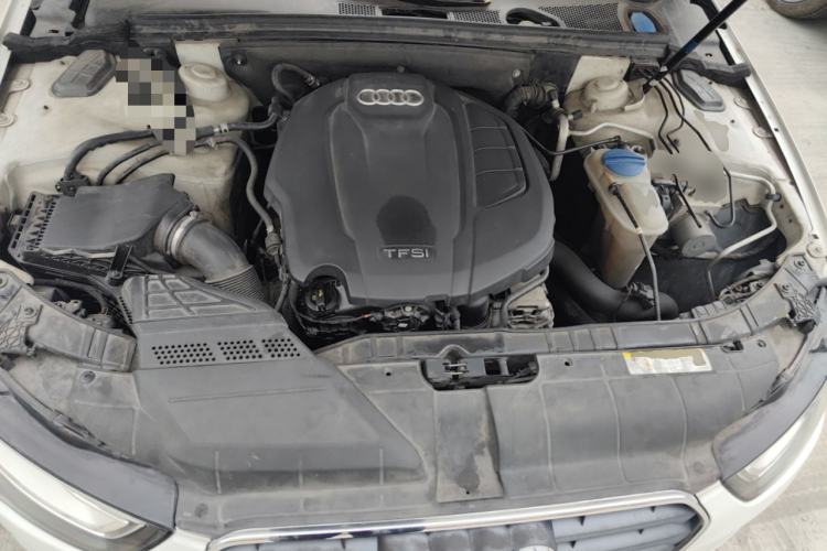 Used Audi A4L 2015 35 TFSI Automatic Standard Model Engine Bay