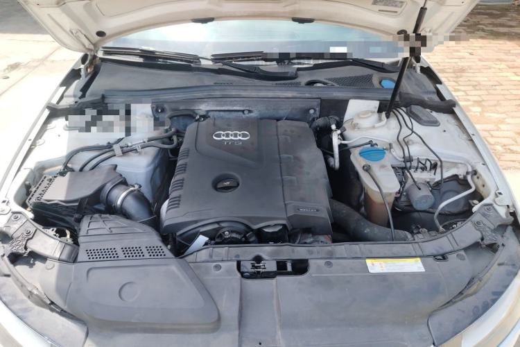 Used Audi A4L 2015 30 TFSI Automatic Comfort Model Engine Bay