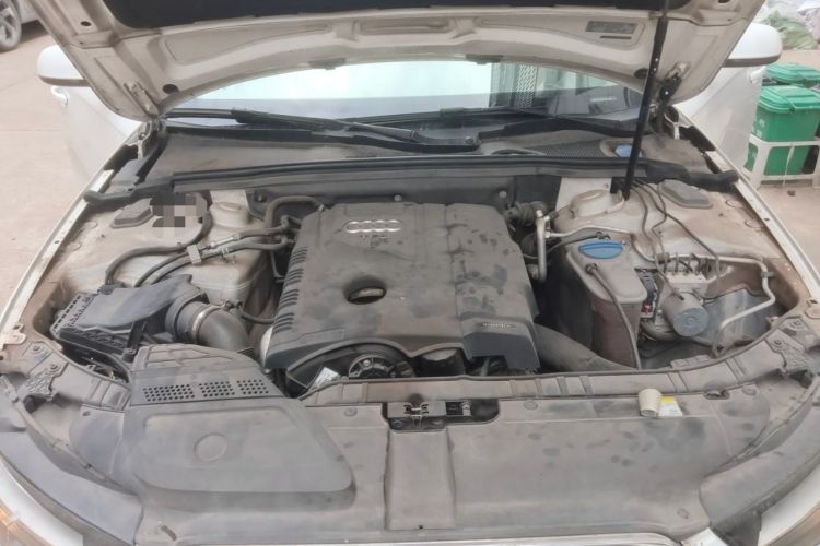 Used Audi A4L 2015 30 TFSI Automatic Comfort Model Engine Bay