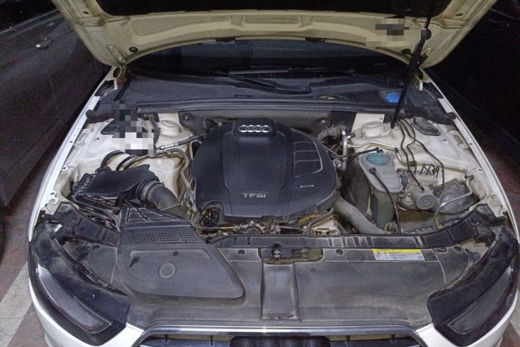 Used Audi A4L 2015 35 TFSI Automatic Comfort Model Engine Bay