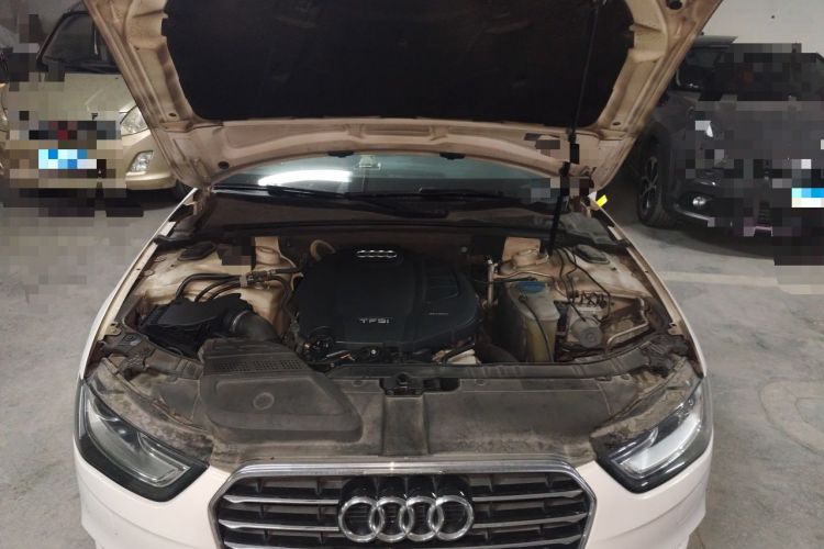 Used Audi A4L 2015 35 TFSI Automatic Standard Model Engine Bay