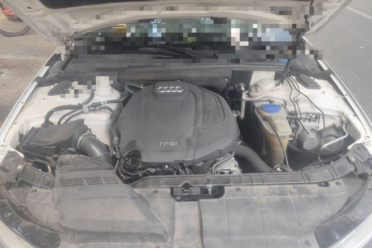 Used Audi A4L 2015 35 TFSI Automatic Standard Model Engine Bay