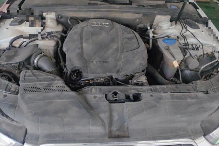 Used Audi A4L 2015 35 TFSI Automatic Standard Model Engine Bay