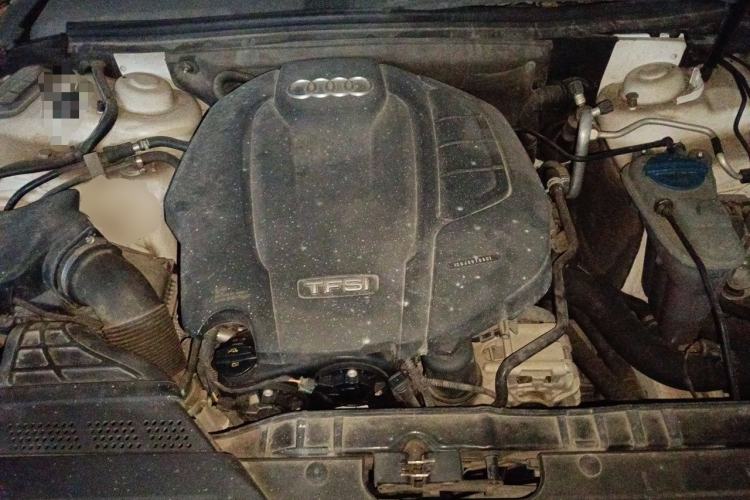 Used Audi A4L 2015 35 TFSI Automatic Comfort Model Engine Bay