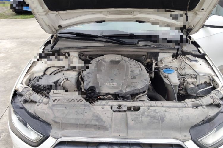 Used Audi A4L 2015 35 TFSI Automatic Comfort Model Engine Bay