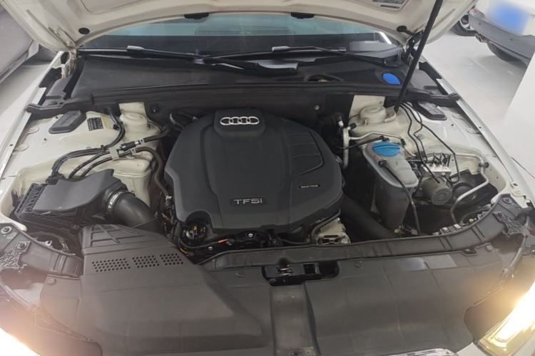 Used Audi A4L 2015 35 TFSI Automatic Comfort Model Engine Bay