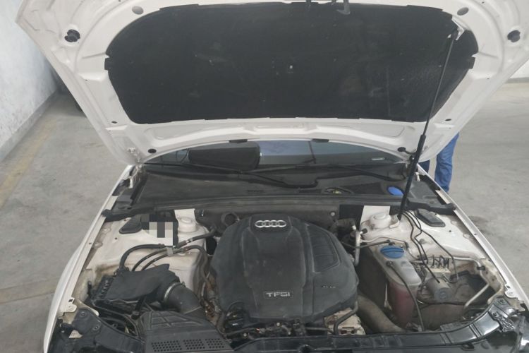 Used Audi A4L 2015 35 TFSI Automatic Technology Model Engine Bay