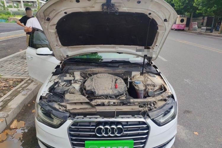 Used Audi A4L 2015 35 TFSI Automatic Standard Model Engine Bay