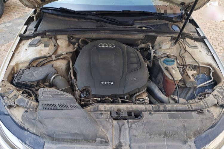 Used Audi A4L 2015 35 TFSI Automatic Standard Model Engine Bay