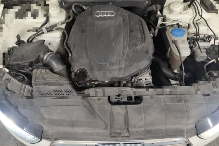 Used Audi A4L 2015 35 TFSI Automatic Standard Model Engine Bay