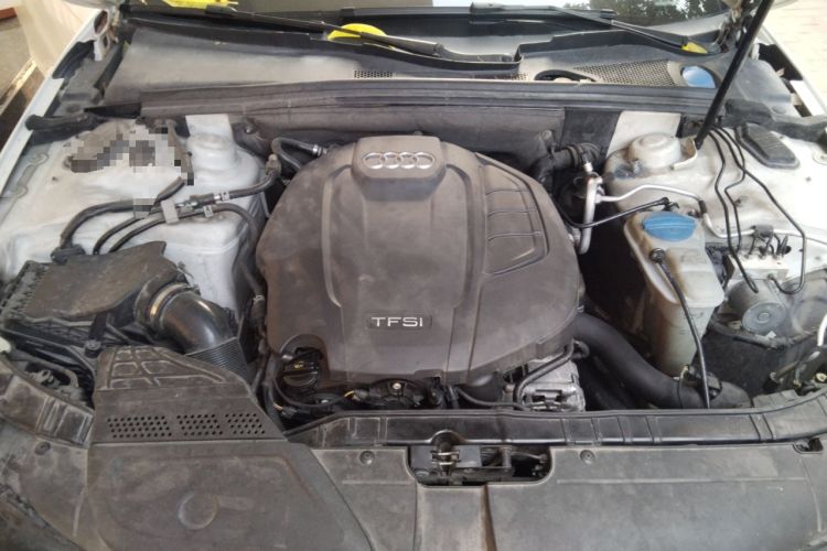 Used Audi A4L 2015 35 TFSI Automatic Standard Model Engine Bay