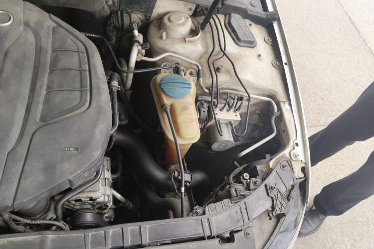 Used Audi A4L 2015 35 TFSI Automatic Standard Model Engine Bay Left