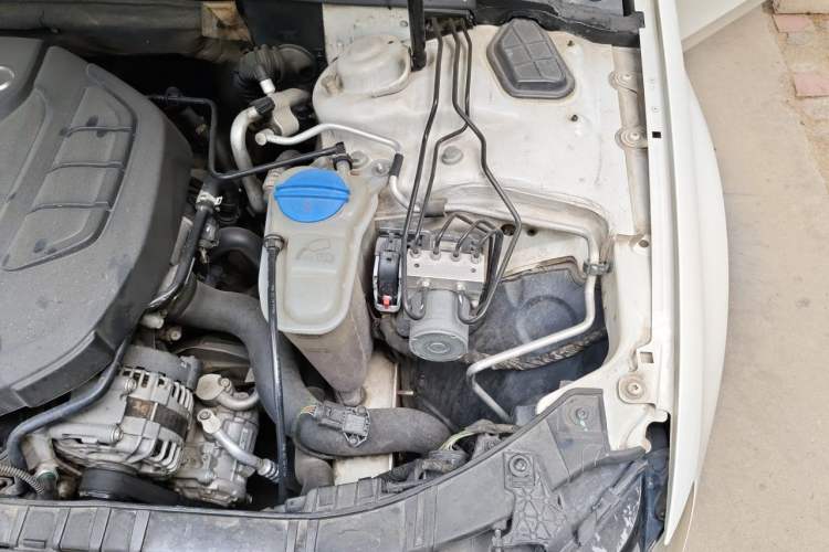 Used Audi A4L 2015 35 TFSI Automatic Technology Model Engine Bay Left