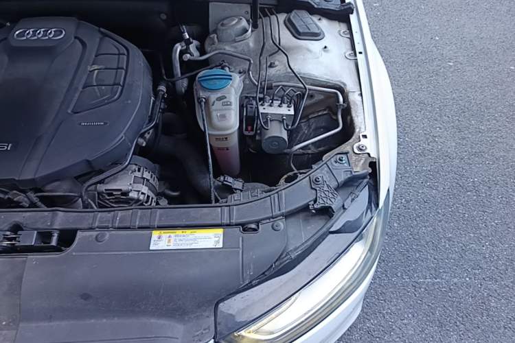 Used Audi A4L 2015 35 TFSI Automatic Standard Model Engine Bay Left