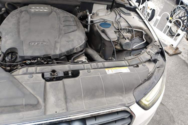 Used Audi A4L 2015 35 TFSI Automatic Comfort Model Engine Bay Left