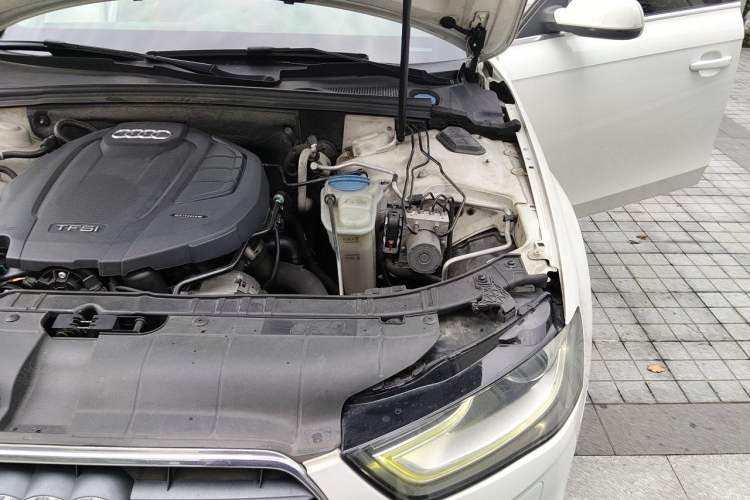 Used Audi A4L 2015 35 TFSI Automatic Standard Model Engine Bay Left