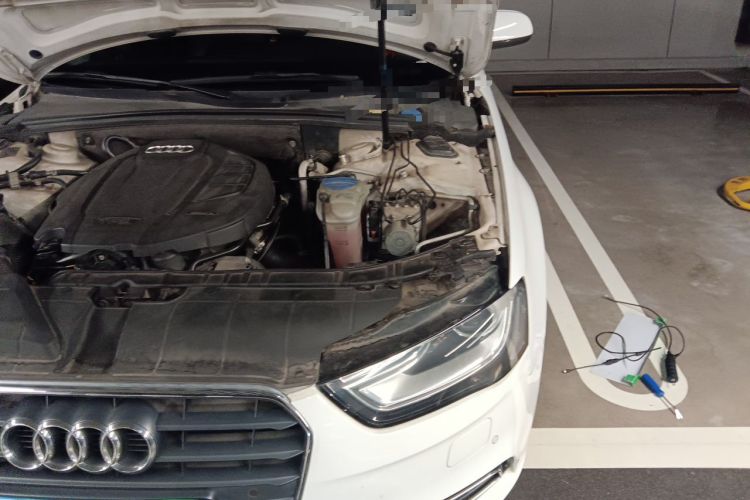 Used Audi A4L 2015 35 TFSI Automatic Comfort Model Engine Bay Left