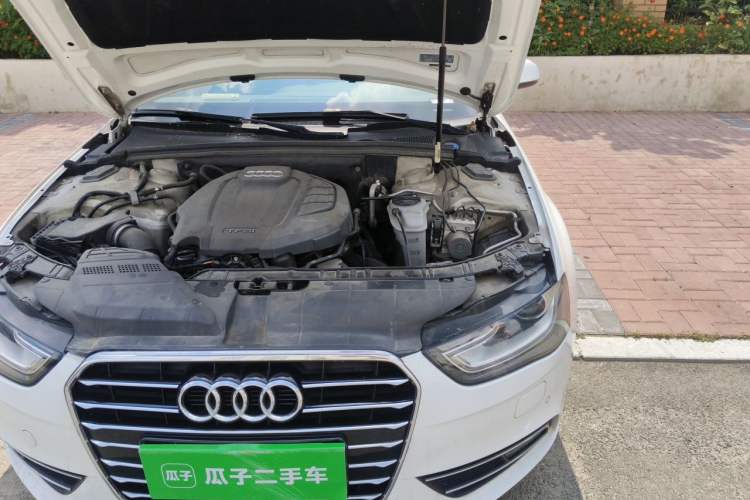 Used Audi A4L 2015 35 TFSI Automatic Comfort Model Engine Bay Left