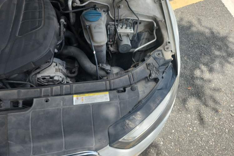 Used Audi A4L 2015 35 TFSI Automatic Comfort Model Engine Bay Left