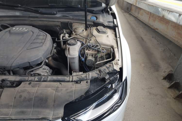 Used Audi A4L 2015 35 TFSI Automatic Comfort Model Engine Bay Left