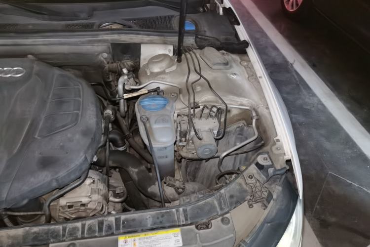 Used Audi A4L 2015 35 TFSI Automatic Comfort Model Engine Bay Left