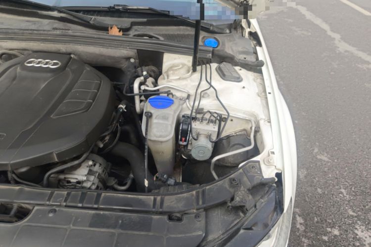 Used Audi A4L 2015 35 TFSI Automatic Comfort Model Engine Bay Left