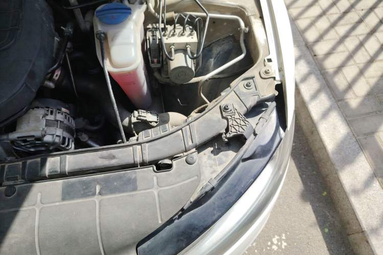 Used Audi A4L 2015 35 TFSI Automatic Standard Model Engine Bay Left