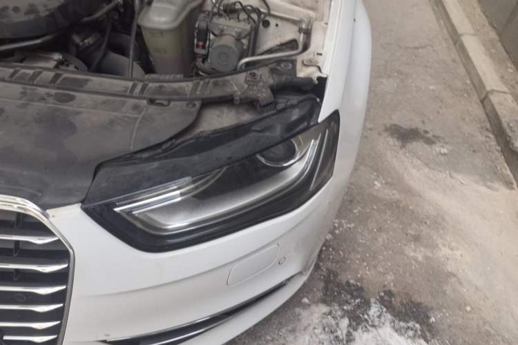 Used Audi A4L 2015 35 TFSI Automatic Standard Model Engine Bay Left