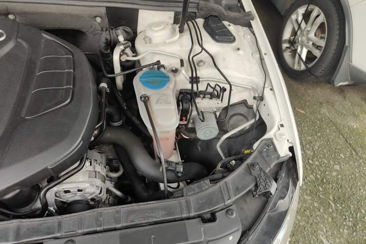 Used Audi A4L 2015 35 TFSI Automatic Technology Model Engine Bay Left