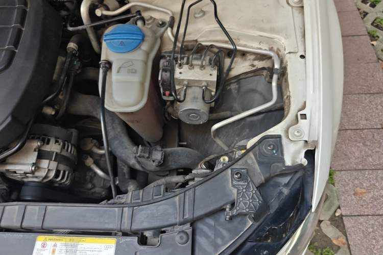 Used Audi A4L 2015 35 TFSI Automatic Standard Model Engine Bay Left