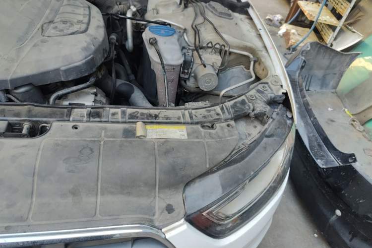 Used Audi A4L 2015 35 TFSI Automatic Standard Model Engine Bay Left