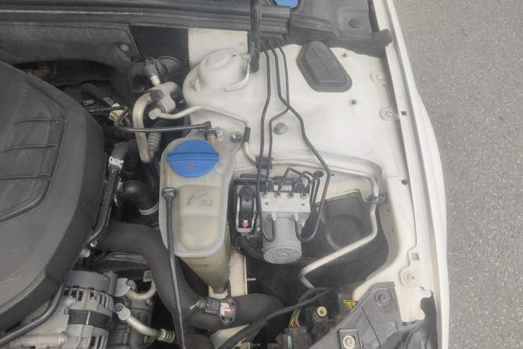 Used Audi A4L 2015 35 TFSI Automatic Standard Model Engine Bay Left