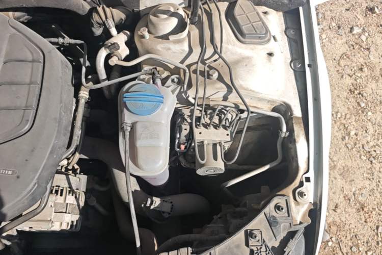 Used Audi A4L 2015 35 TFSI Automatic Comfort Model Engine Bay Left