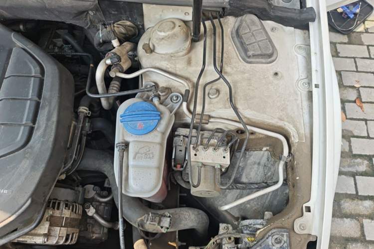 Used Audi A4L 2015 35 TFSI Automatic Standard Model Engine Bay Left