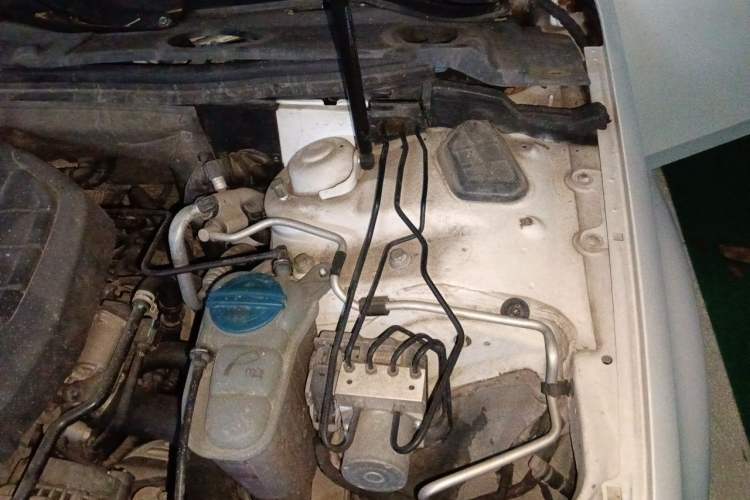 Used Audi A4L 2015 35 TFSI Automatic Comfort Model Engine Bay Left
