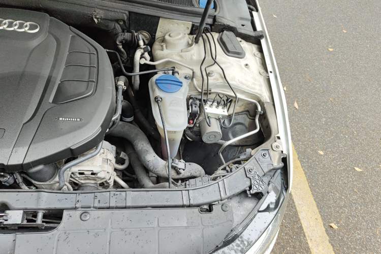 Used Audi A4L 2015 35 TFSI Automatic Standard Model Engine Bay Left