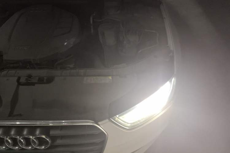 Used Audi A4L 2015 35 TFSI Automatic Comfort Model Engine Bay Left