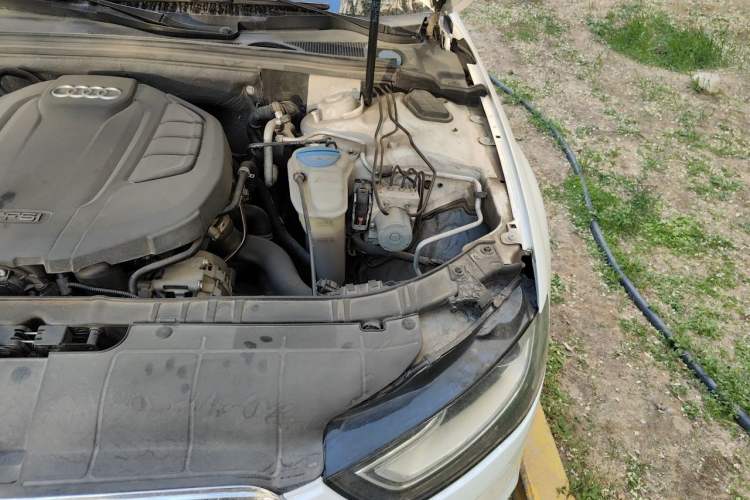 Used Audi A4L 2015 35 TFSI Automatic Technology Model Engine Bay Left