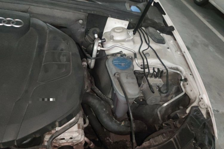 Used Audi A4L 2015 35 TFSI Automatic Standard Model Engine Bay Left