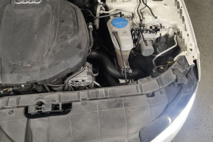 Used Audi A4L 2015 35 TFSI Automatic Standard Model Engine Bay Left