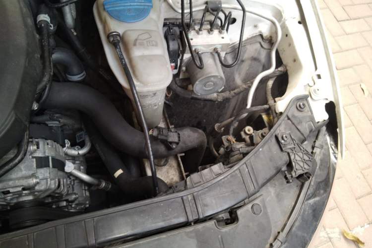 Used Audi A4L 2015 35 TFSI Automatic Standard Model Engine Bay Left