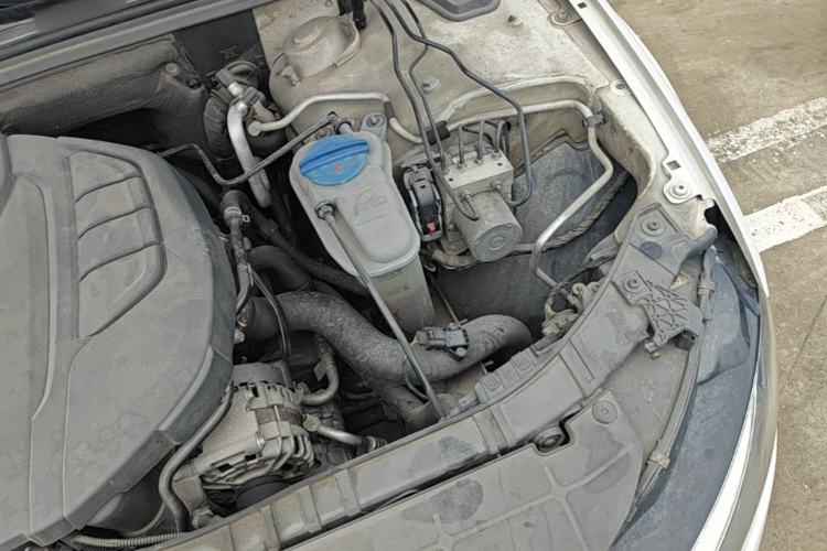 Used Audi A4L 2015 35 TFSI Automatic Standard Model Engine Bay Left