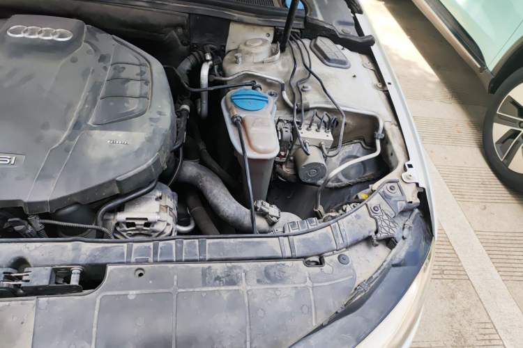 Used Audi A4L 2015 35 TFSI Automatic Standard Model Engine Bay Left
