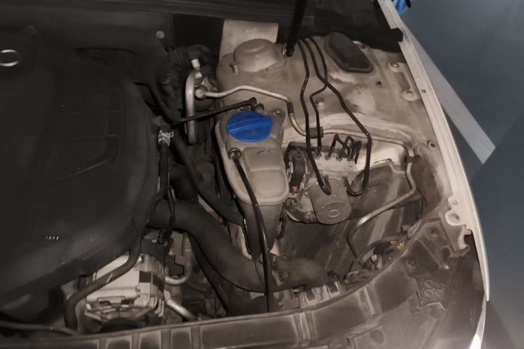 Used Audi A4L 2015 35 TFSI Automatic Comfort Model Engine Bay Left