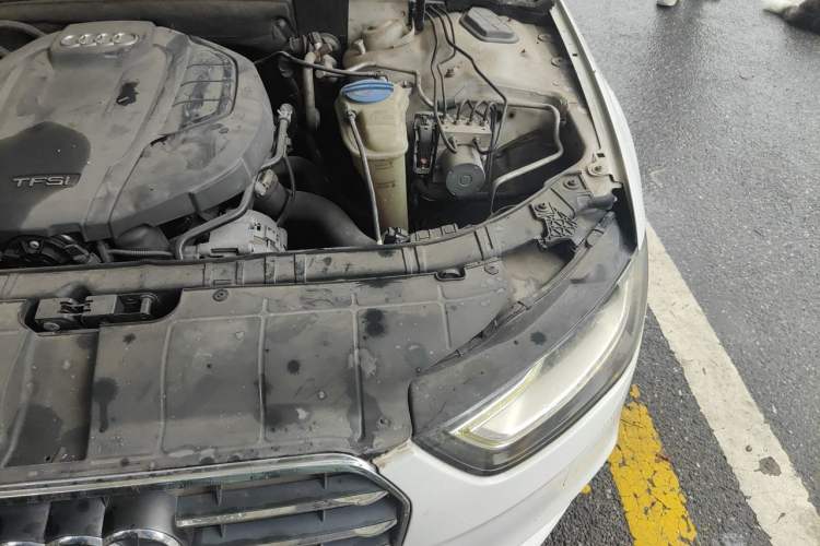 Used Audi A4L 2015 35 TFSI Automatic Comfort Model Engine Bay Left