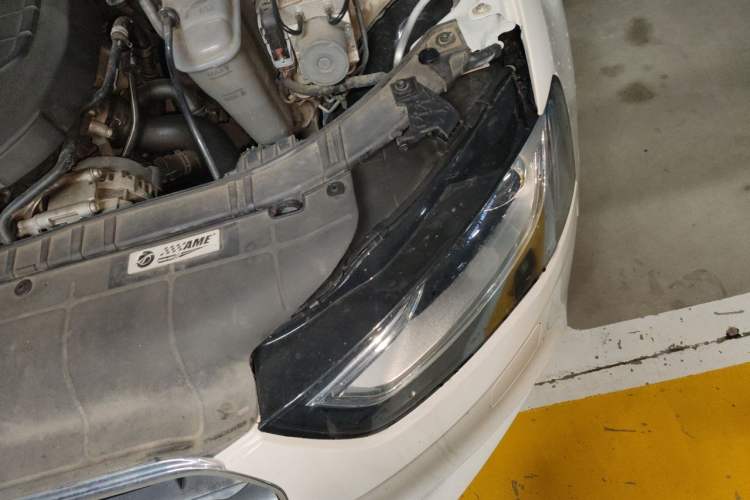 Used Audi A4L 2015 35 TFSI Automatic Standard Model Engine Bay Left