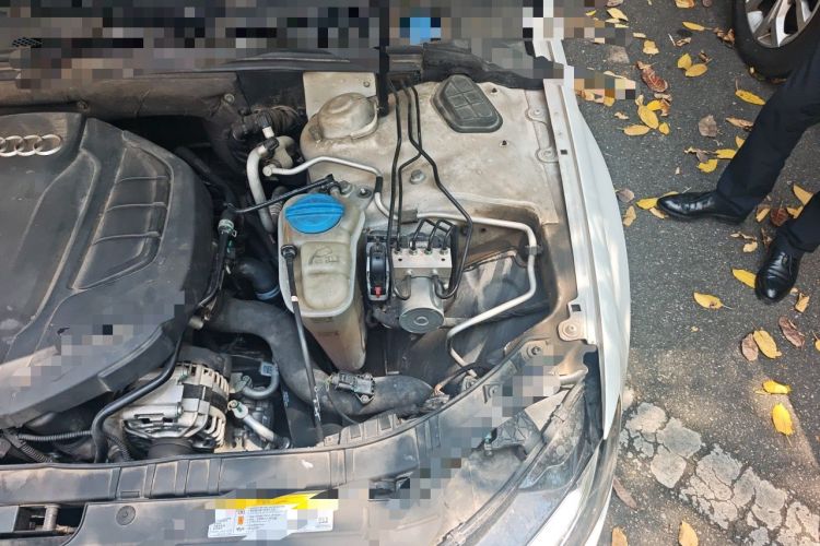 Used Audi A4L 2015 35 TFSI Automatic Standard Model Engine Bay Left