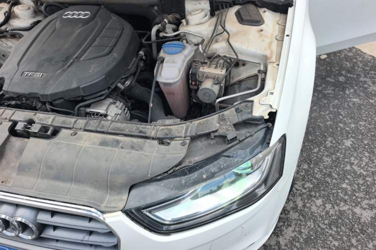 Used Audi A4L 2015 35 TFSI Automatic Technology Model Engine Bay Left