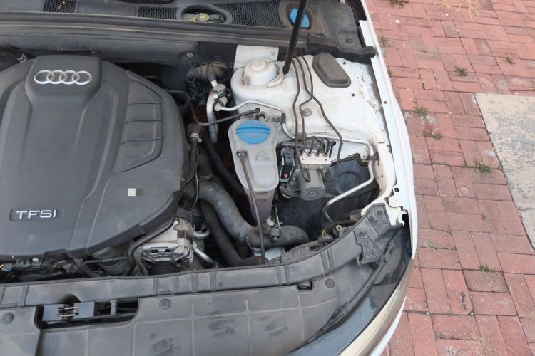 Used Audi A4L 2015 35 TFSI Automatic Comfort Model Engine Bay Left