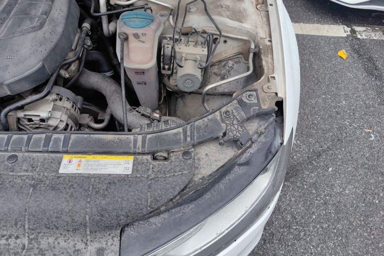 Used Audi A4L 2015 35 TFSI Automatic Standard Model Engine Bay Left